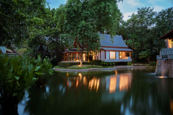 Thai Pavilion Suite and Lake